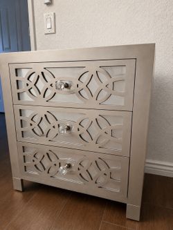 Matching Nightstands – Set of 2 + Free Matching Piece