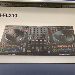 Pioneer DDJ-Flex Turnatable W/ Box, Like New
