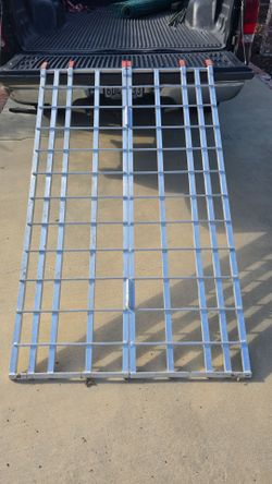 Folding aluminum atv ramp