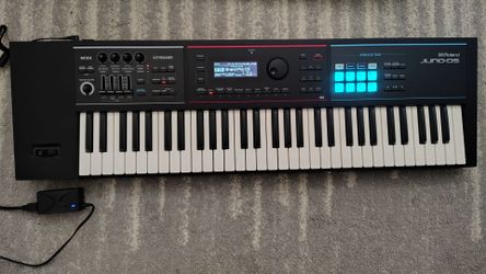 Roland Juno-DS61 Synthesizer + Road Runner Gig Bag & Power Supply