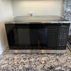 Panasonic Countertop Microwave Oven 