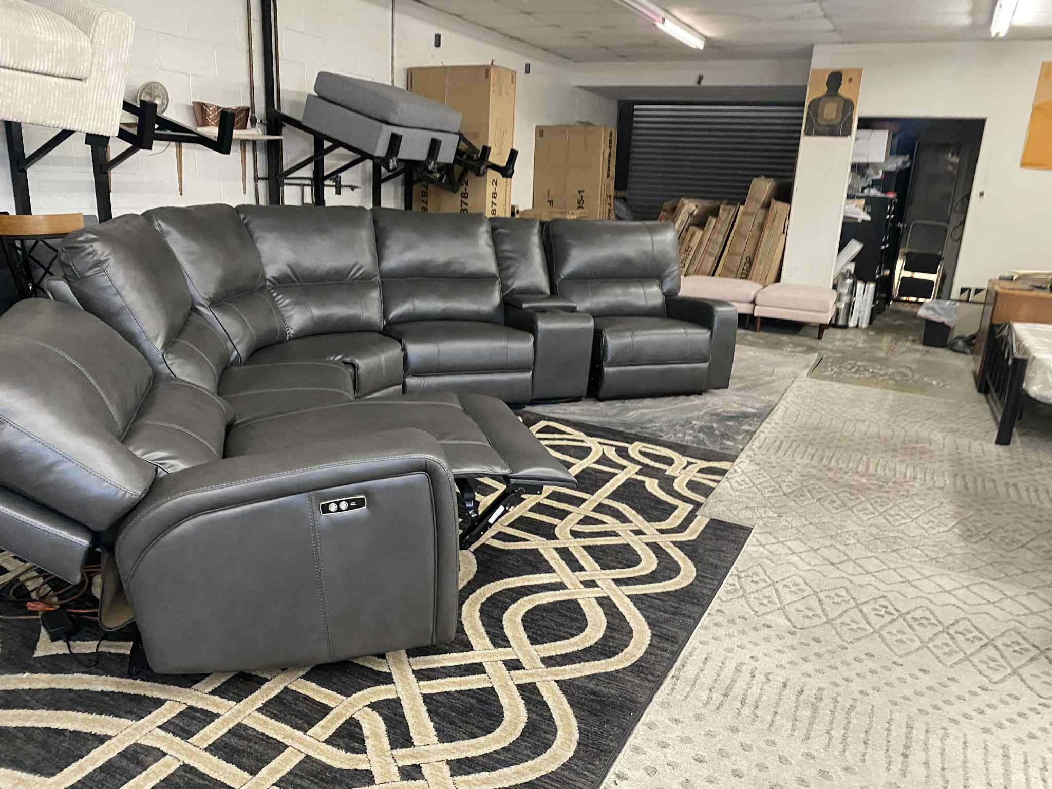 New Power Recliner Sectional Couch Sofa! Includes Free Delivery 🚚!