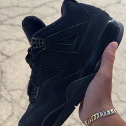 Jordan 4 Black Cat 