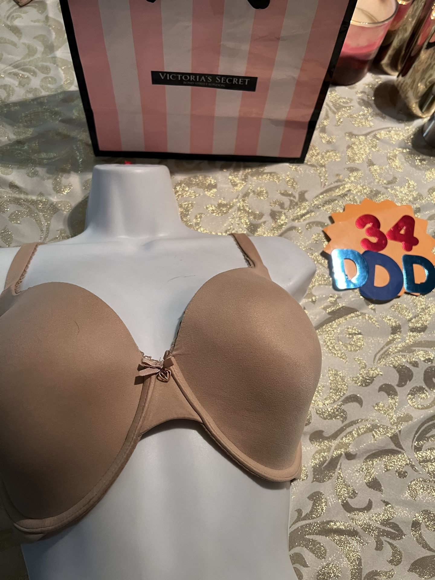 Victoria’s Secret bra in Sz 34 DDD 💜