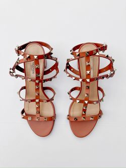 Valentino Garavani Rockstud Heels – Brown Leather