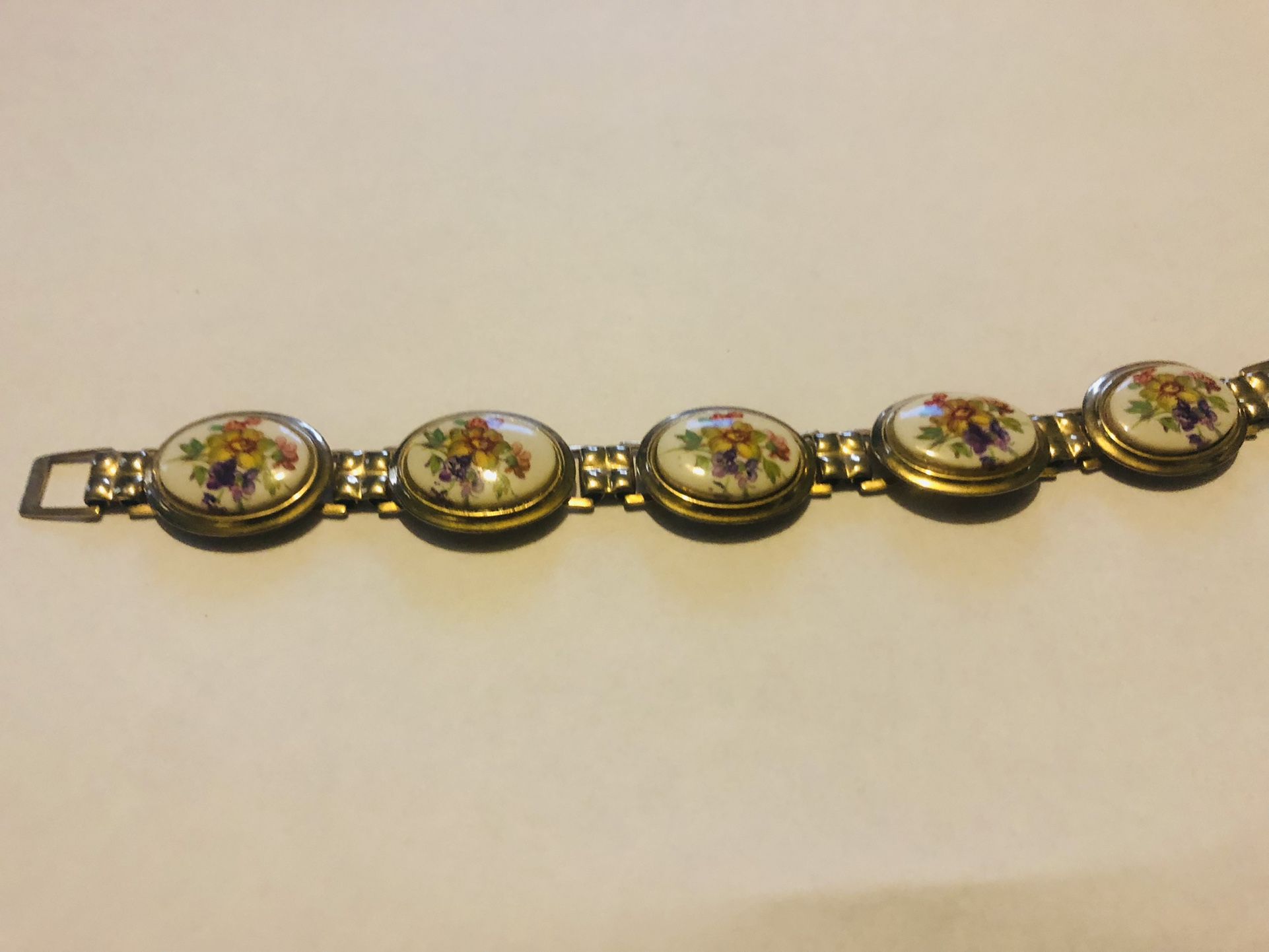 Enamel Gold Tone Hand Painted Roses 7 inch Bracelet