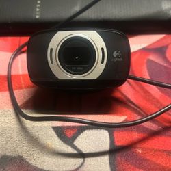  Logitech C615 HD Webcam