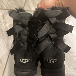 ugg bailey bow size 10