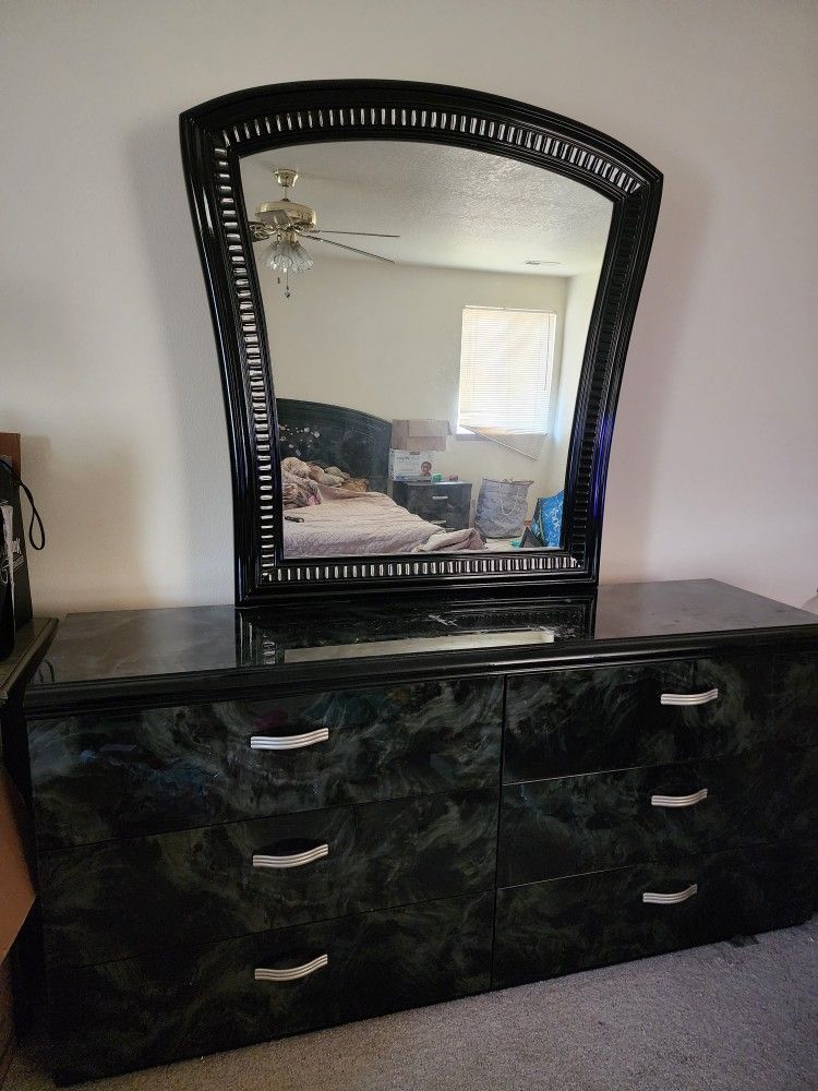 6 Drawer Dresser With Mirror