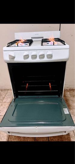Stove Hotpoint 24”