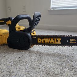 12" XR DEWALT CHAIN SAW 