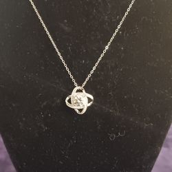 1 Ct. Moissanite Knot Pendant