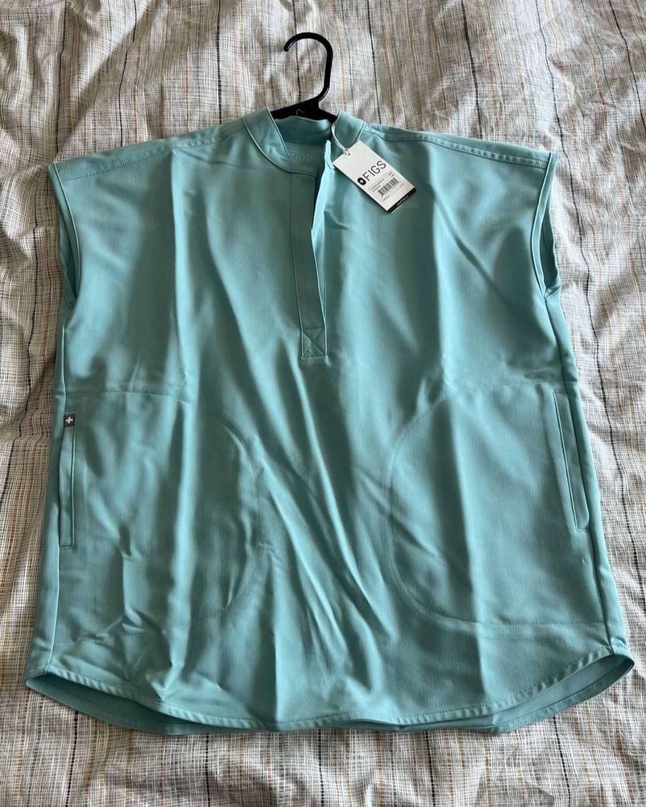 FIGS Scrubs Seaglass/seafoam NWT
