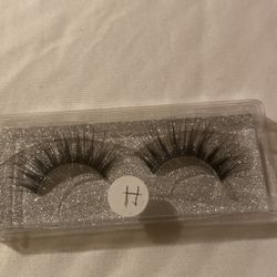 Eyelashes 