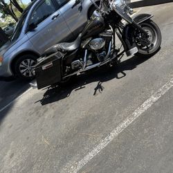 Harley Roadking