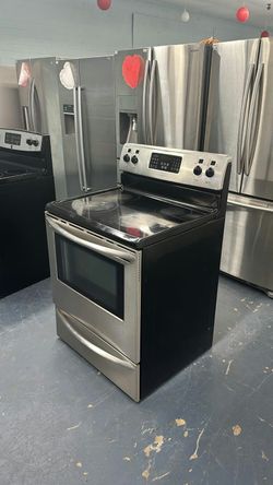 Frigi daire Self Cleans Ele ctric St ove En trega