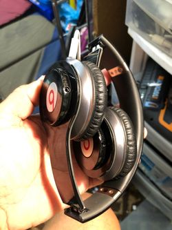 Beats wired headphones