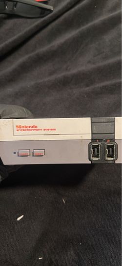 Nintendo NES Classic Edition Mini Console – 30 Built-In Games + Controller