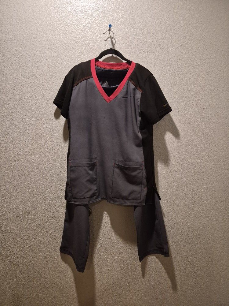 Carhartt Medium Scrub Set