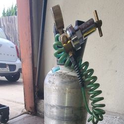 Carbon dioxide tank With Pressure Valve 