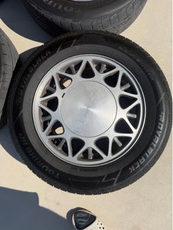 2001 Buick LeSabre OEM rims and tires