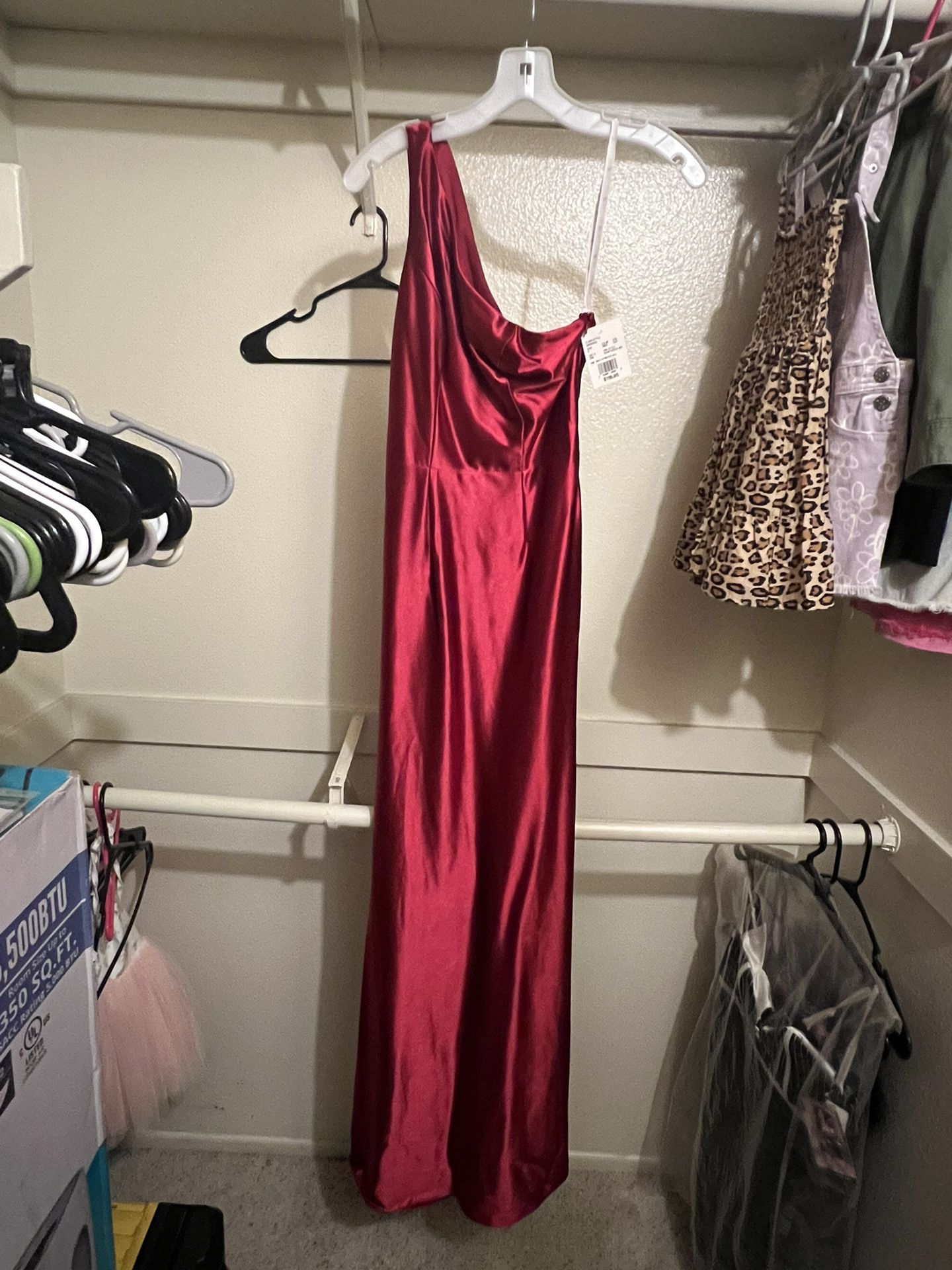 David's Bridal Size 2 Red Dress