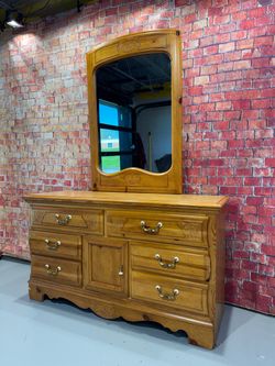 Bassett Dresser - Free Delivery