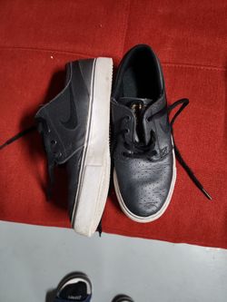 Boys Nike Janoski Size 4.5