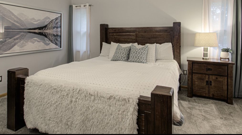 King Bedroom Set For Sale - Less Than 7 Yrs - Mattress Not Included