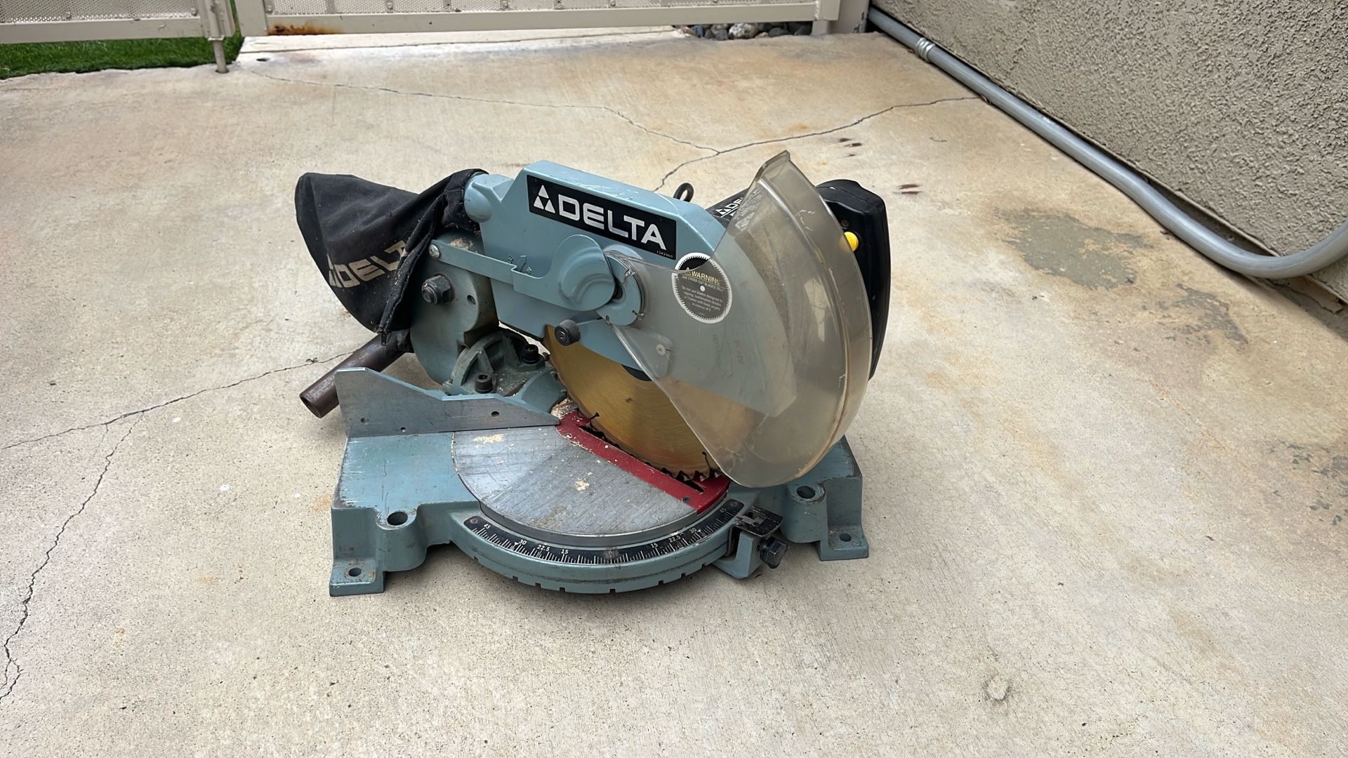 10 Inch Delta Miter Saw