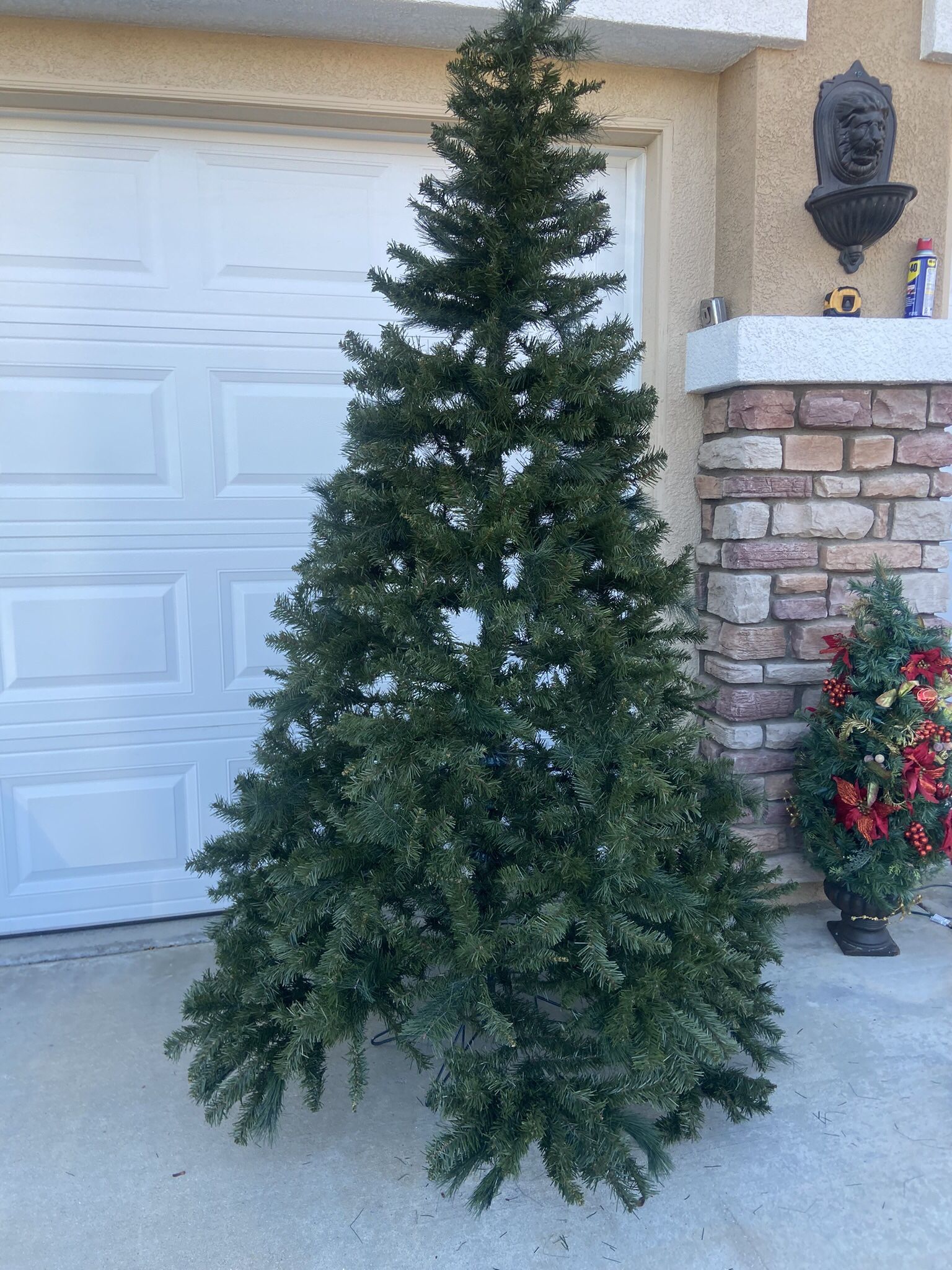 Nonlit 8 Ft Tree