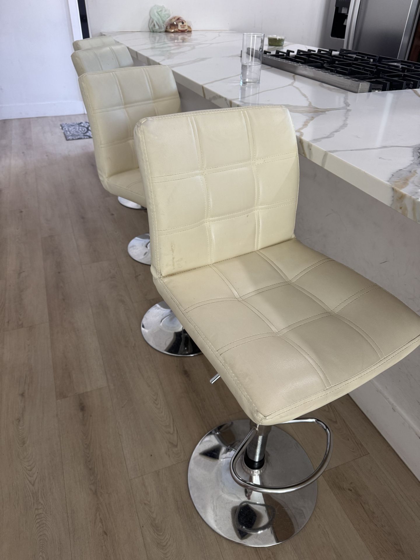 Bar stool chairs