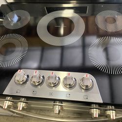 Frigidaire Gallery Series Electric Cooktop with 5 Elements New