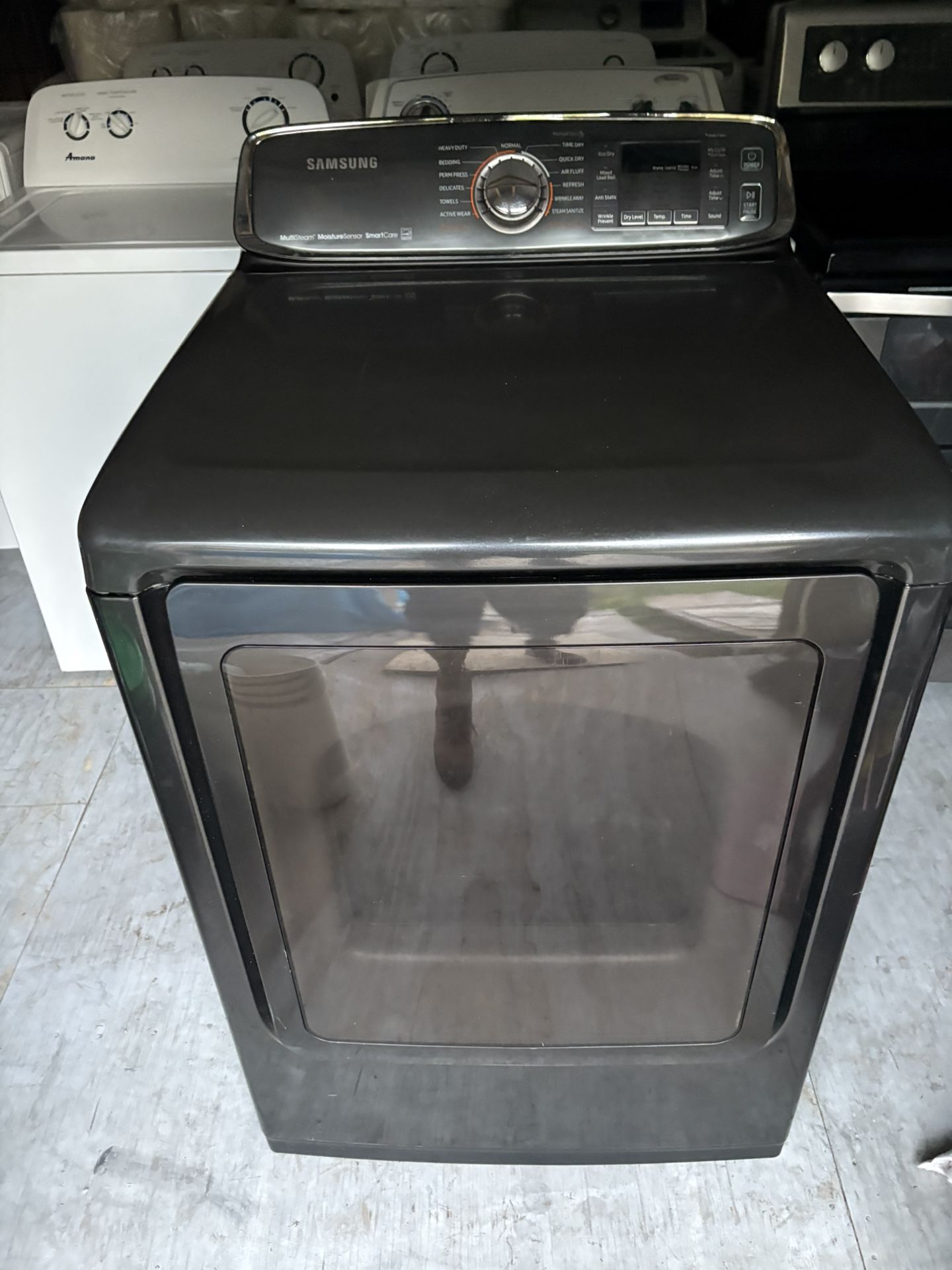 really Good Samsung Dryer Works Great. Has A Few Scratches And Dents, But Works Great.