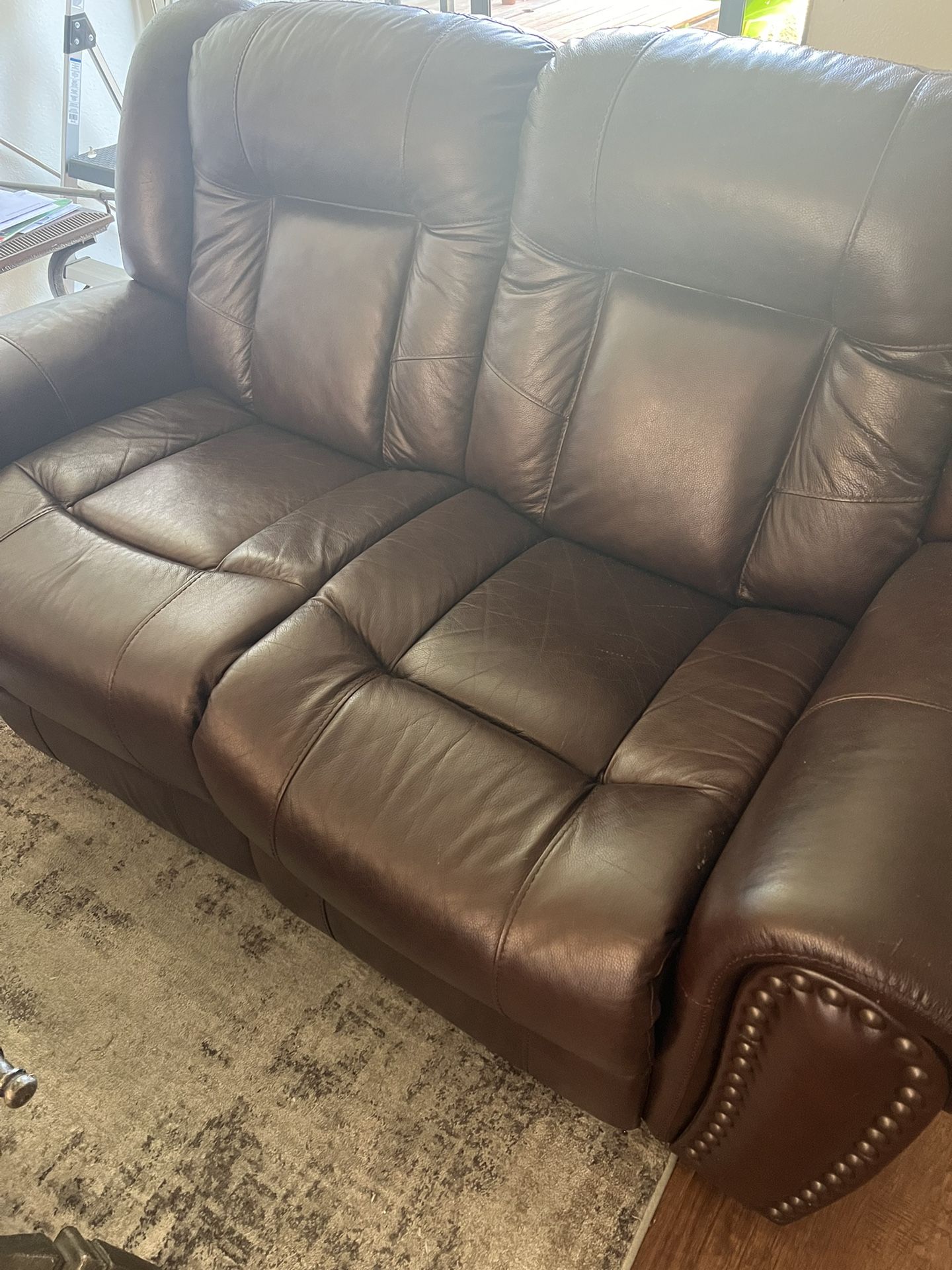 Comfortable Leather Sofa Set