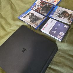 Ps4 With 5 Physical Games And 8 Digital Games