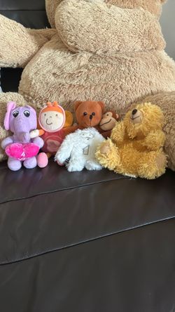 Bundle of 6 stuffed animals for $5