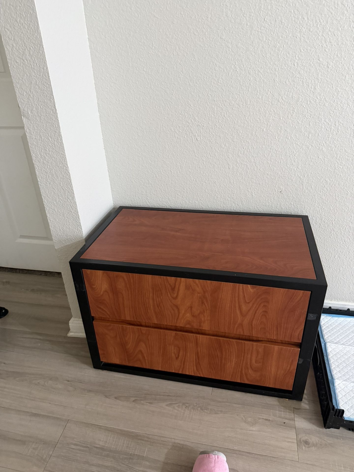 Moving Sale – Modern Nightstand / Side Table with Drawer