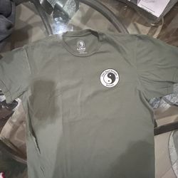 Town & Country Surf/Skate Shirt L