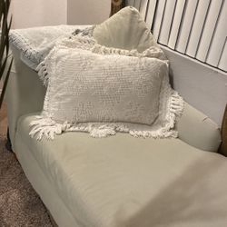 Like new sage green chase around