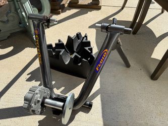 CycleOps Fluid Bike Trainer Stand