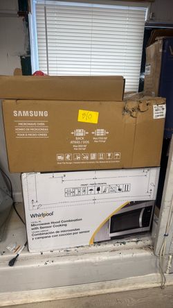 Microwave   Brand. New. Open box