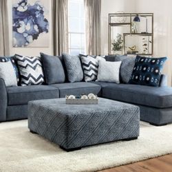 Blue Sectional Sofa – Excellent Condition
