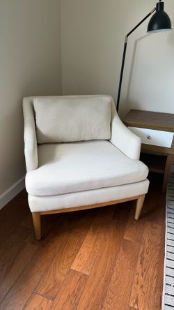 Accent chair