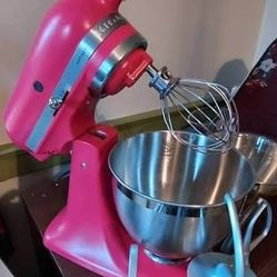 $425- Kitchenaid Mixer- Limited edition Color: Hibiscus - With All Parts