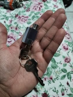 Cylinder Lock for Storage Units: Nice!