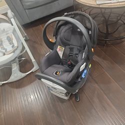 PORTA BEBE Y MESEDOR LOS 2  POR. 80 DLRS