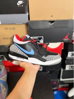 Jordan Legacy 312 Low Black Valor Blue size 11 VNDS