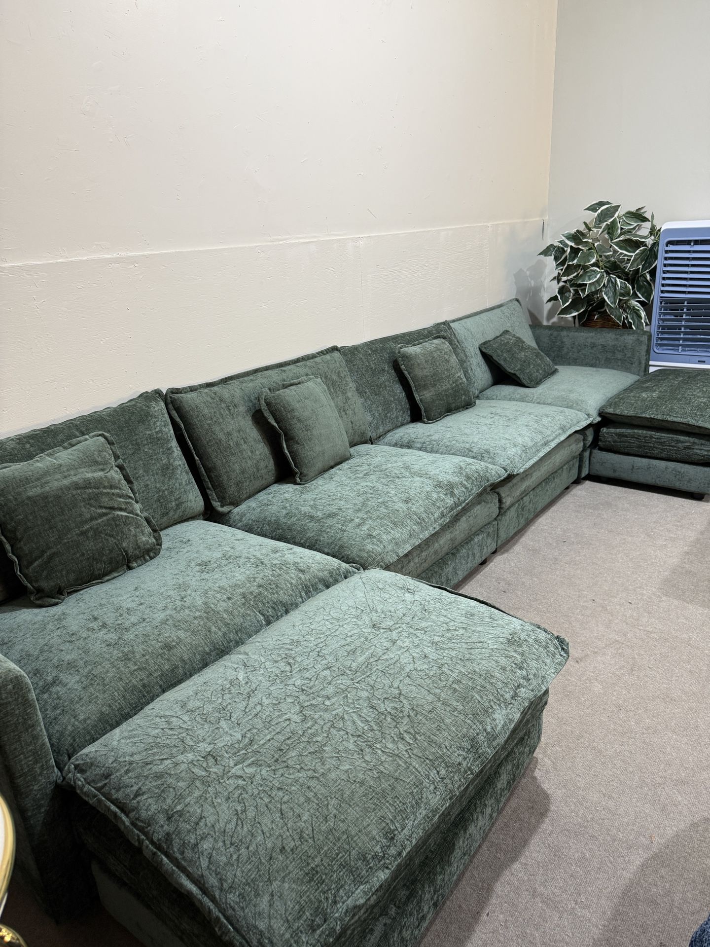 Brand new 146" U-Shaped Modern Sofa Modular Sectional Cloud Couch with 2 Ottoman, 6-Seat Chenille Deep Seat Sofa with 6 Pillows for Living Room, Bedro