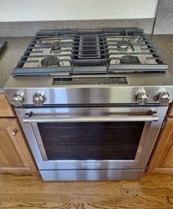 stainless Kitchenaid gas stove & range